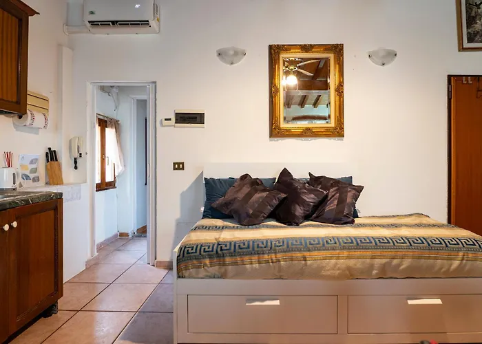 Very Central 100M From Train Station&Duomo